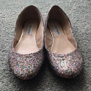 Steve Madden multi-glitter ballet flat.